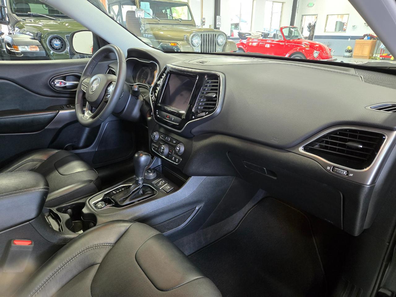 Jeep Cherokee Limited 4D SUV 4WD 2022