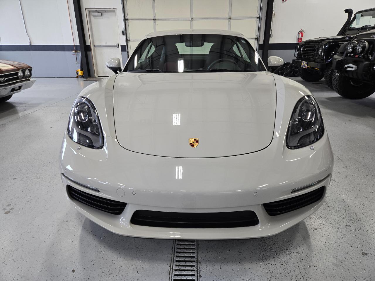 Porsche 718 Cayman Coupe 2019