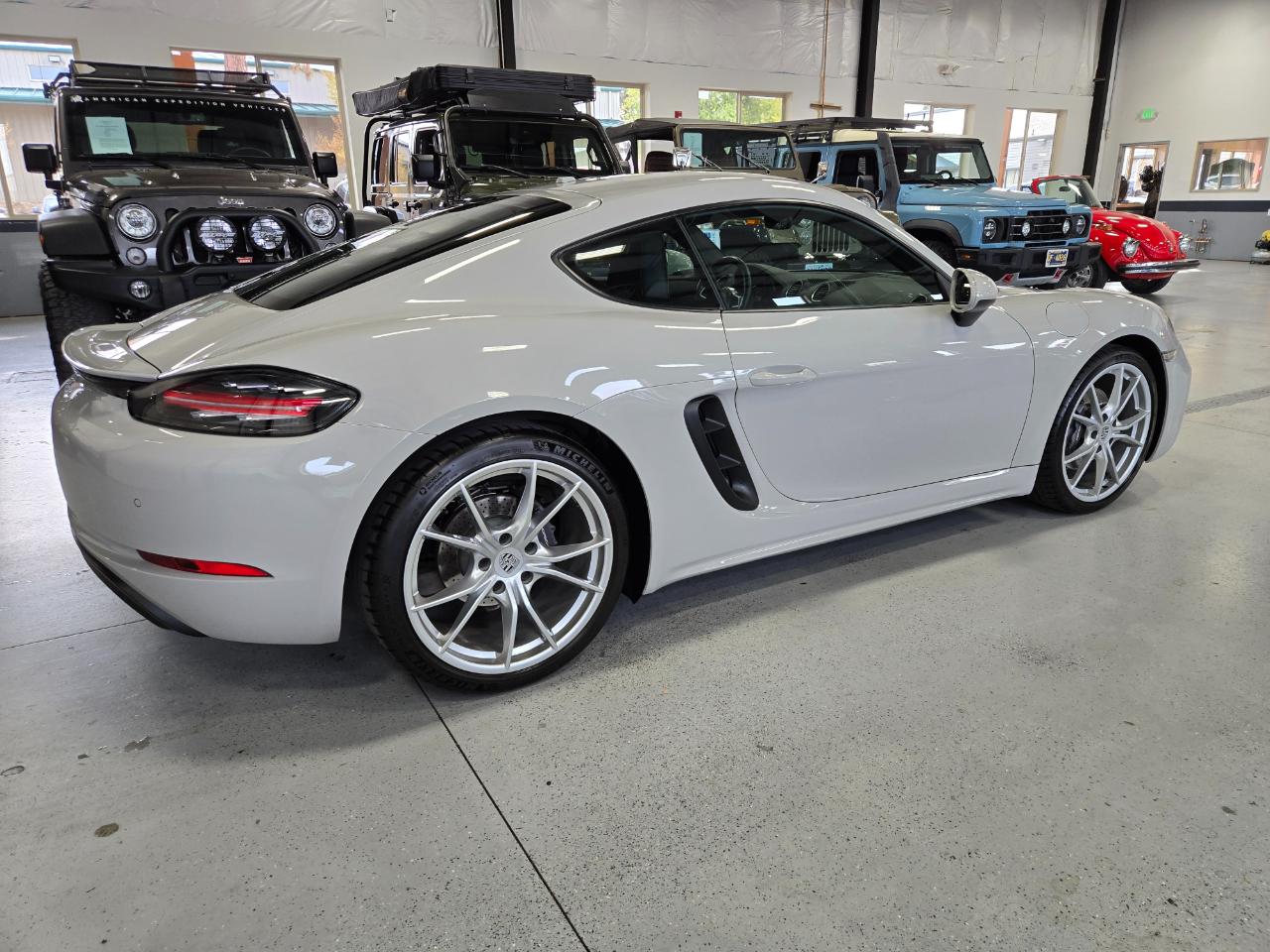 Porsche 718 Cayman Coupe 2019