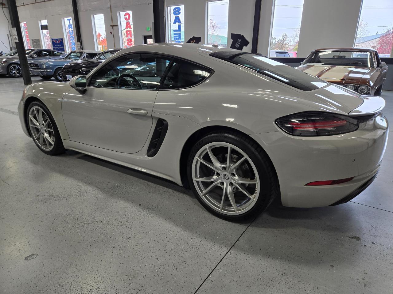 Porsche 718 Cayman Coupe 2019