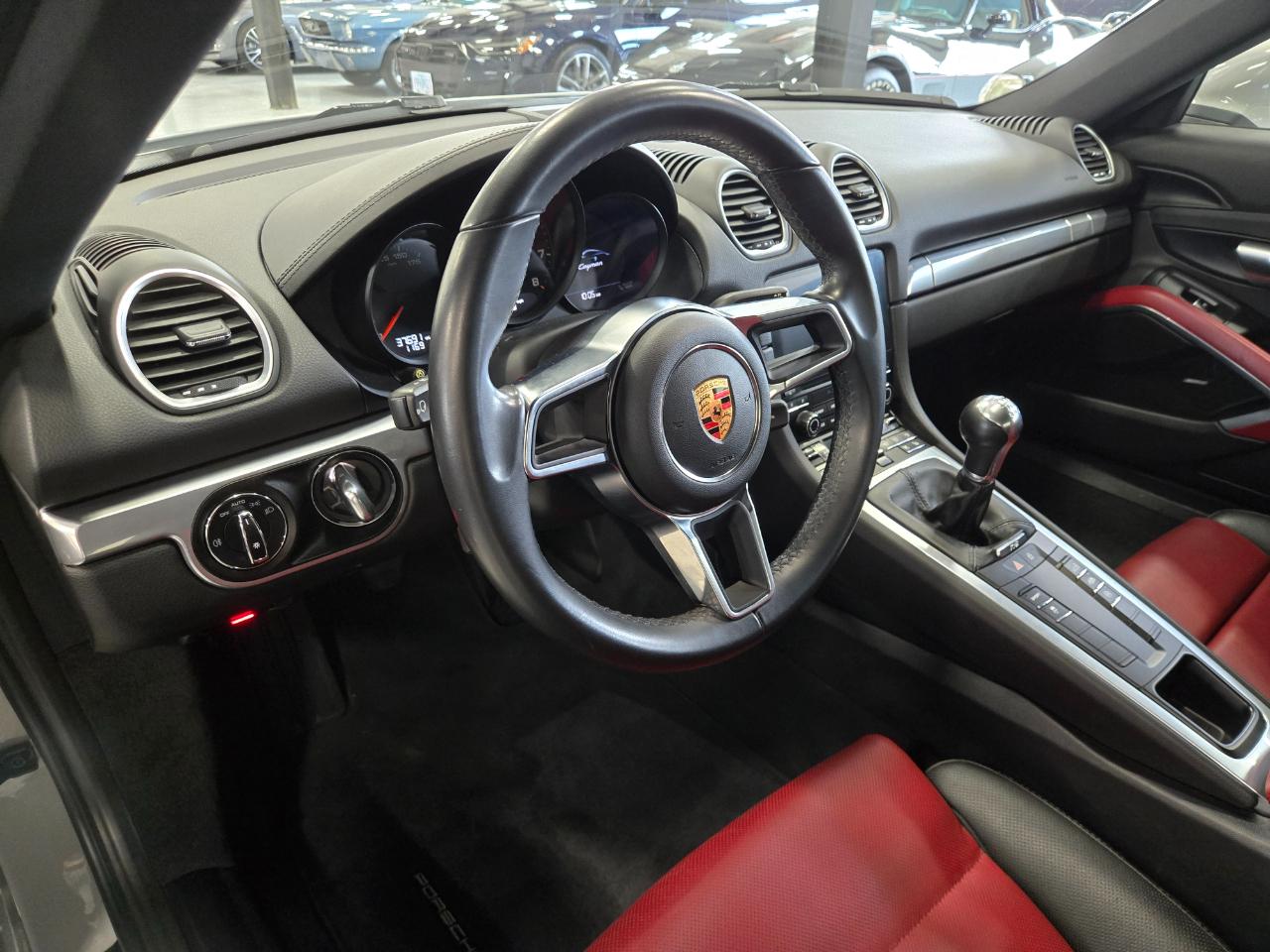 Porsche 718 Cayman Coupe 2019