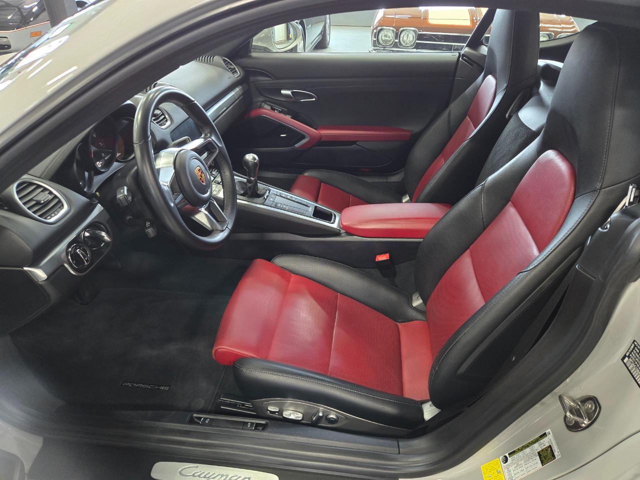 Porsche 718 Cayman Coupe 2019