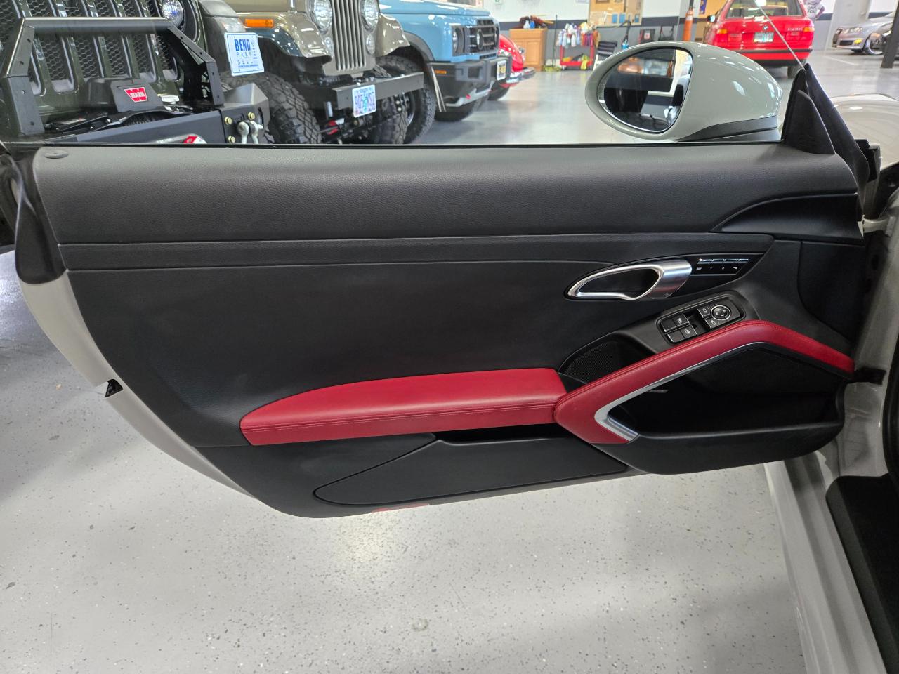 Porsche 718 Cayman Coupe 2019