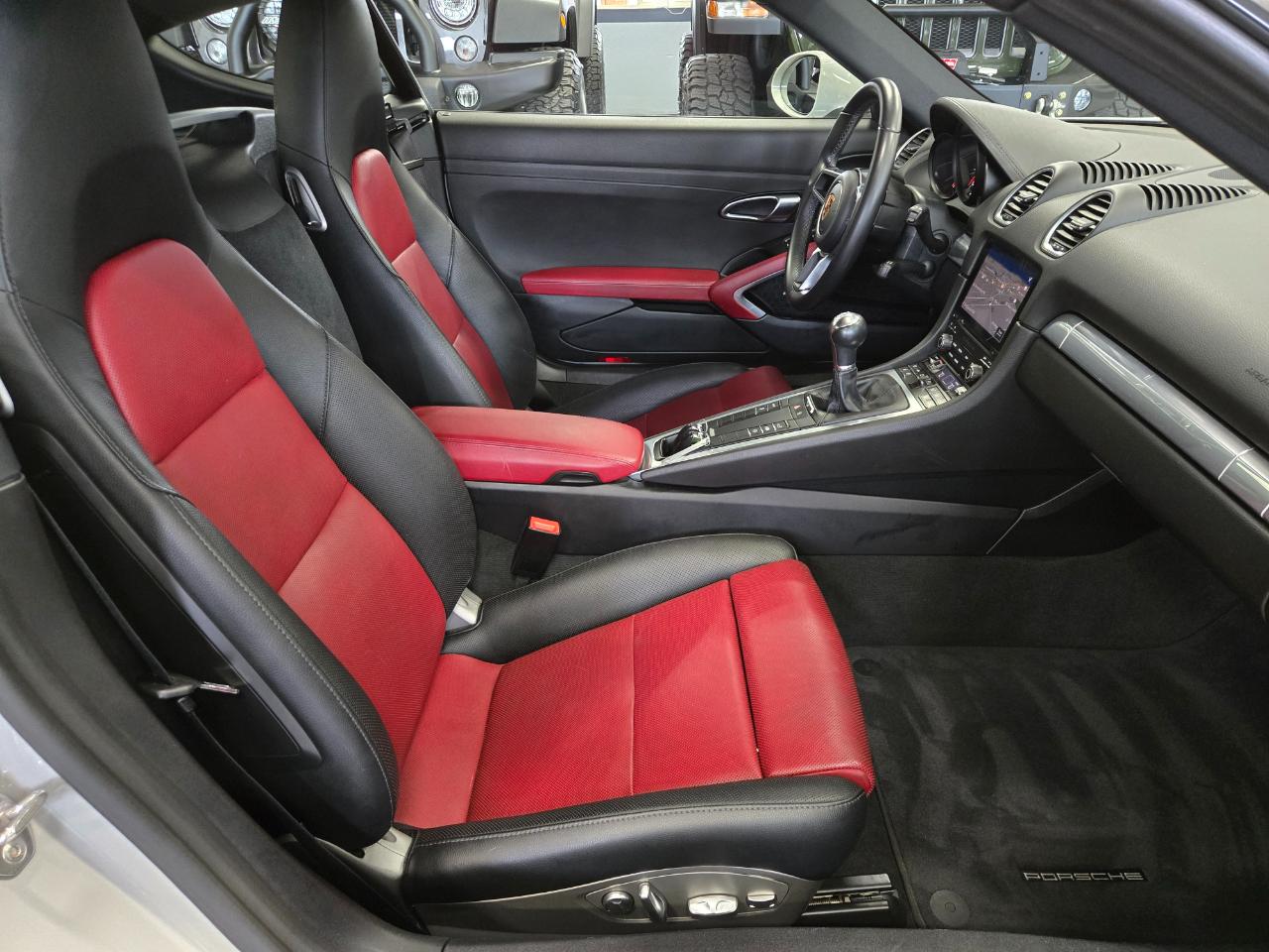 Porsche 718 Cayman Coupe 2019
