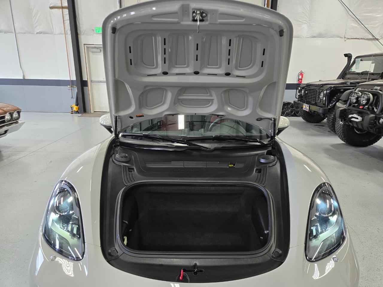 Porsche 718 Cayman Coupe 2019