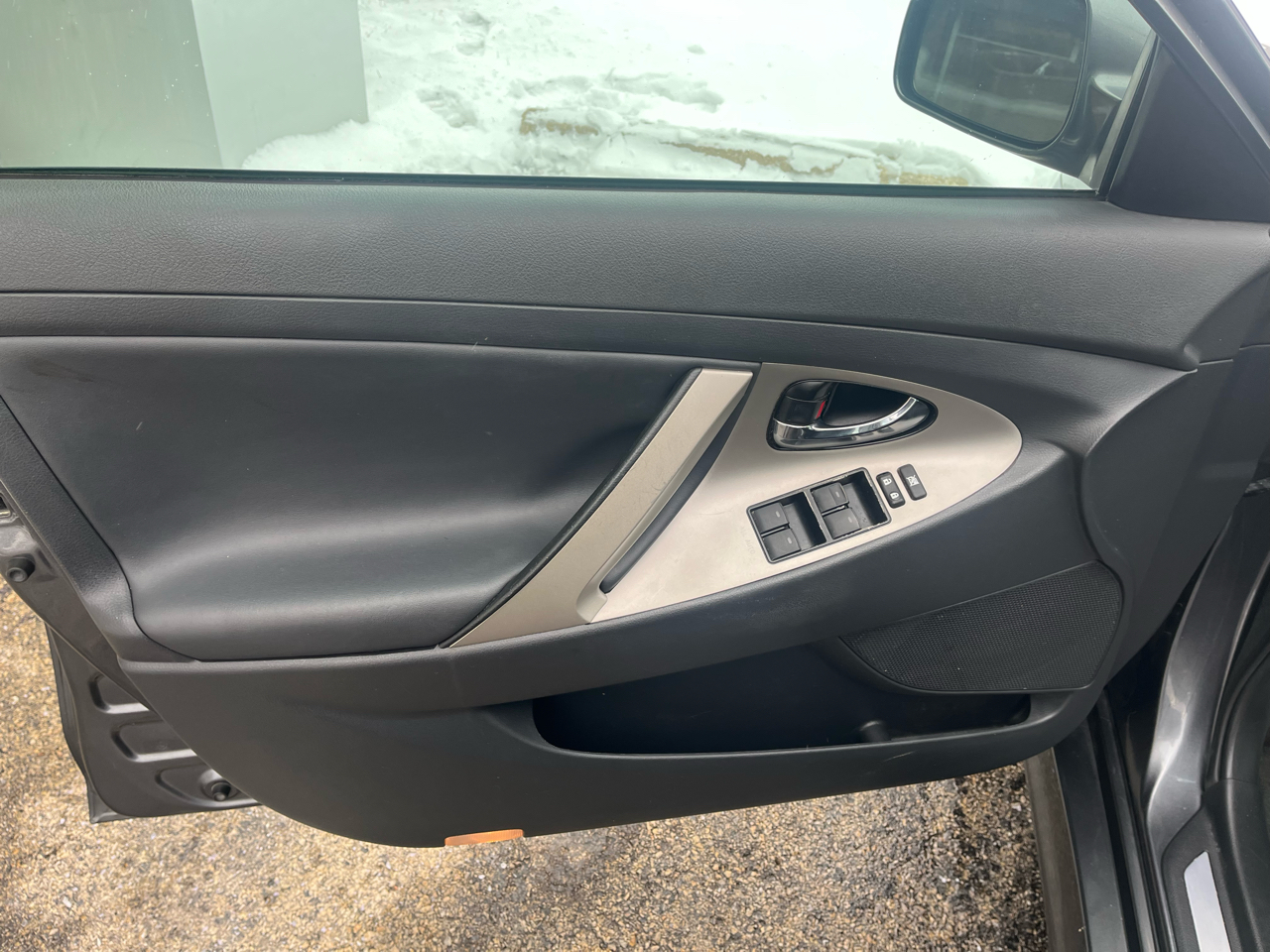 Toyota Camry SE V6 6-Spd AT 2010