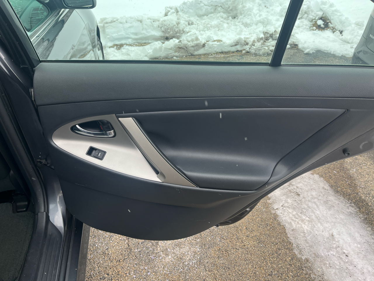 Toyota Camry SE V6 6-Spd AT 2010