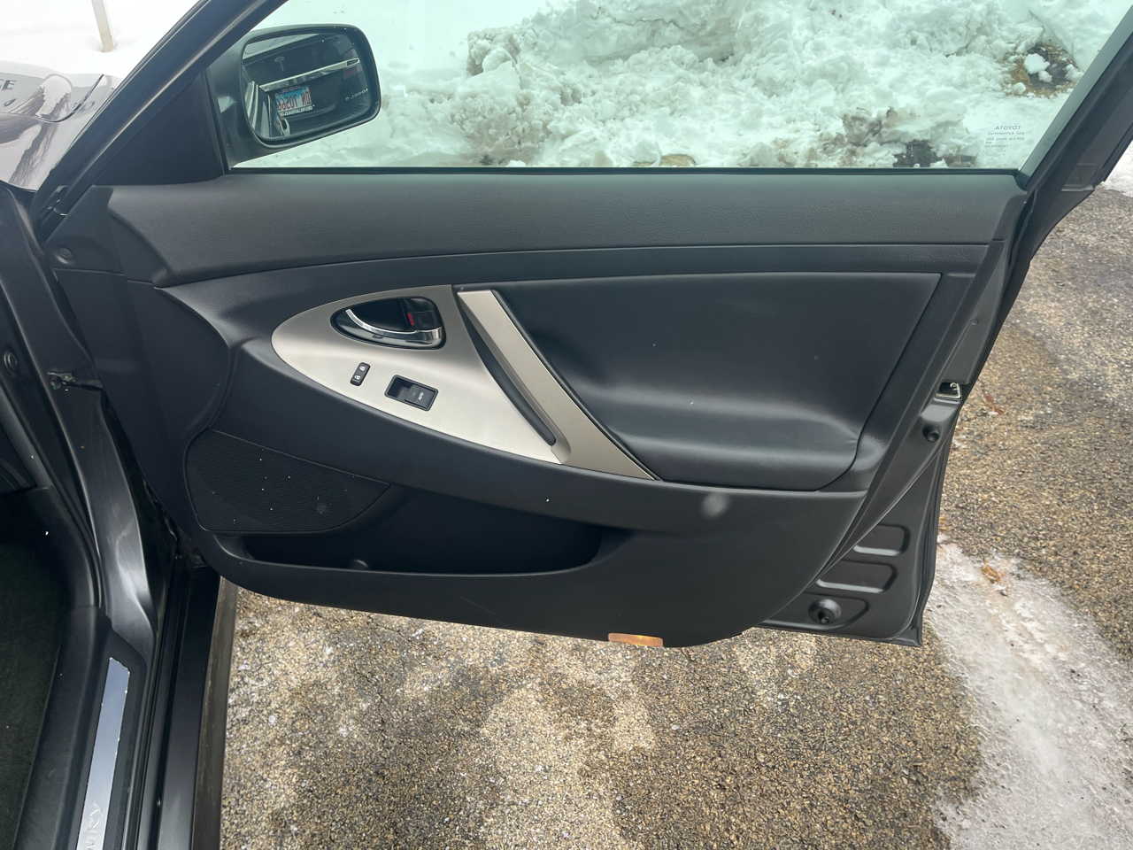 Toyota Camry SE V6 6-Spd AT 2010