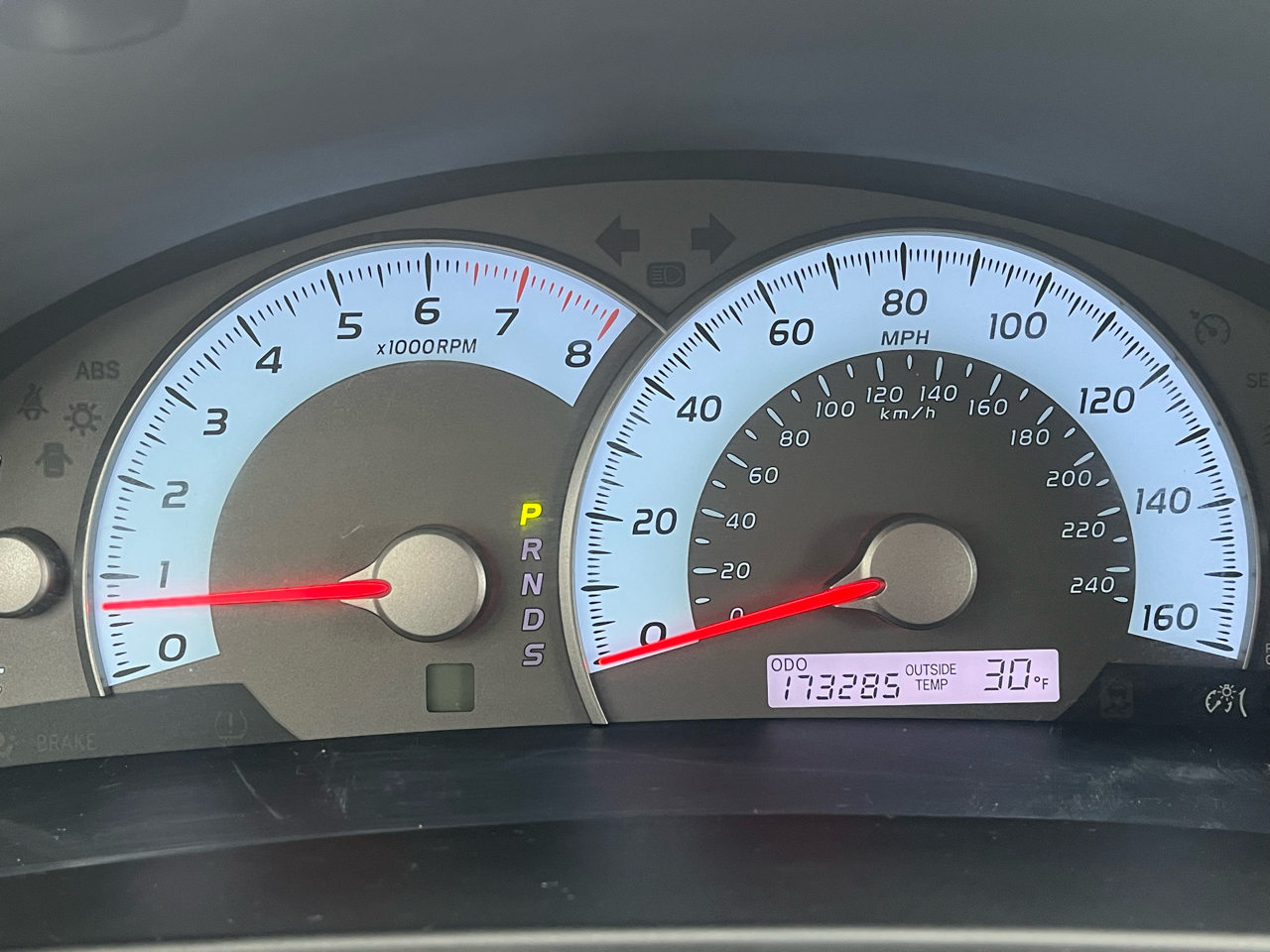 Toyota Camry SE V6 6-Spd AT 2010