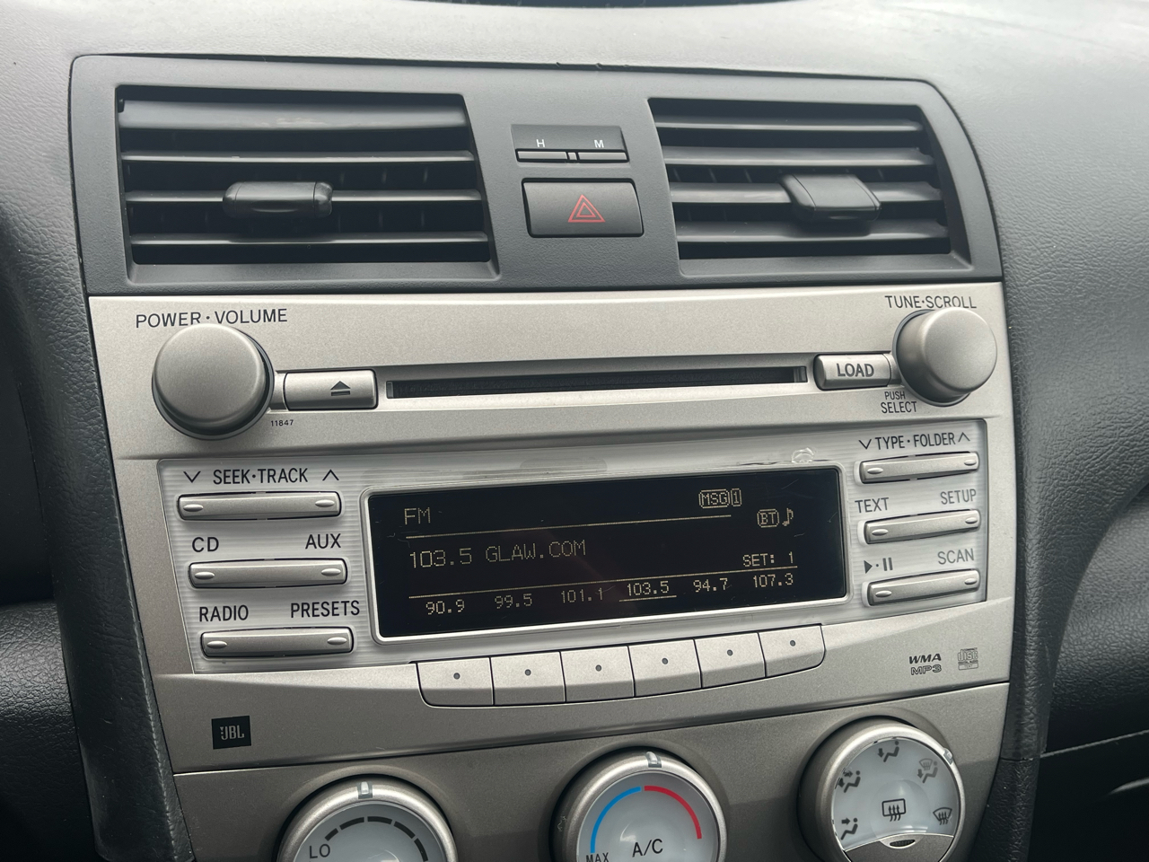 Toyota Camry SE V6 6-Spd AT 2010