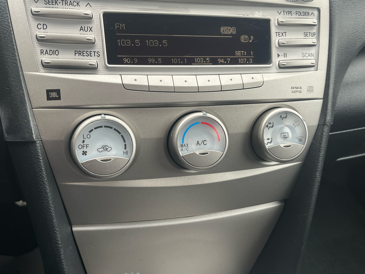 Toyota Camry SE V6 6-Spd AT 2010