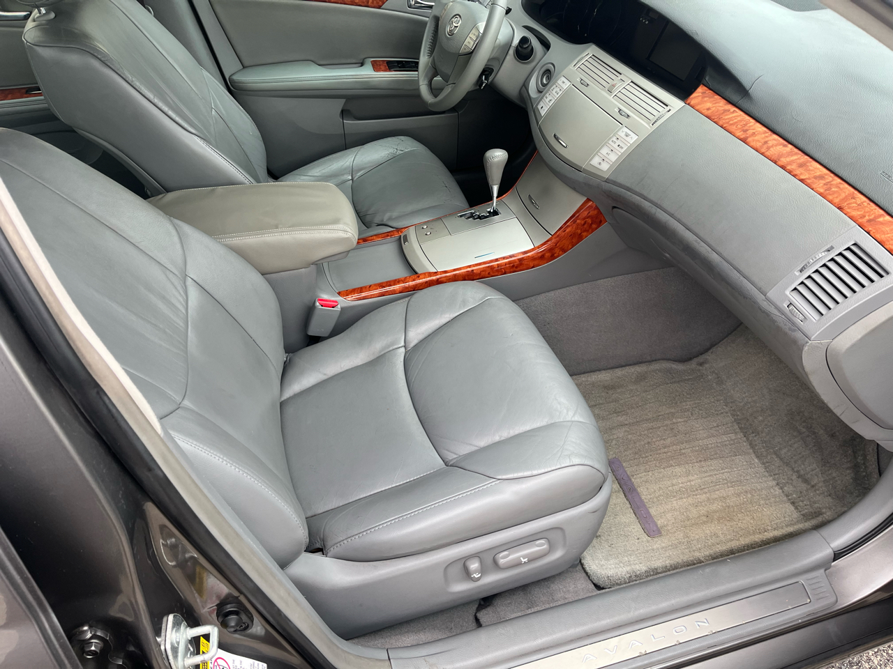 Toyota Avalon XL 2007