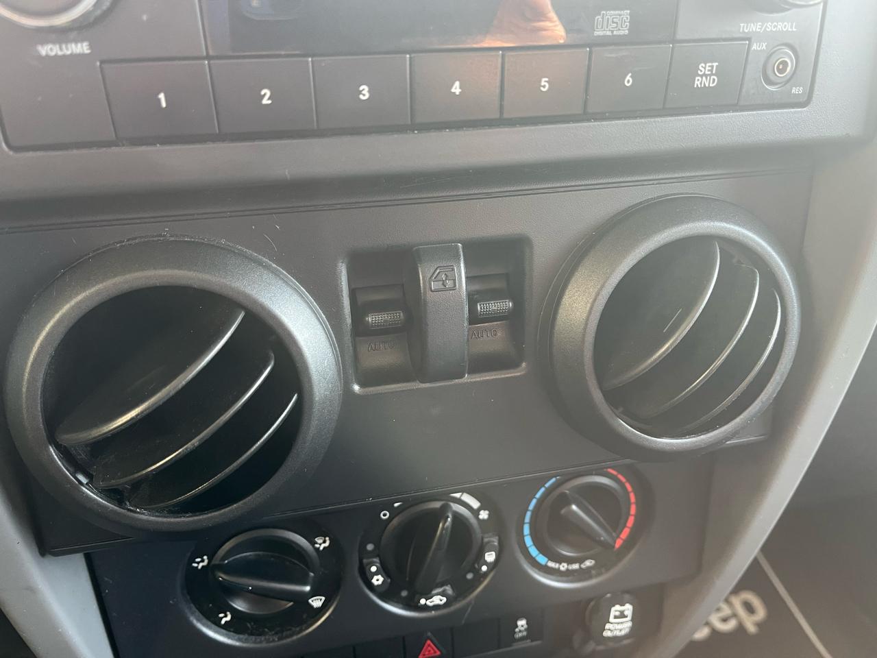 Jeep Wrangler Sport 4WD 2010