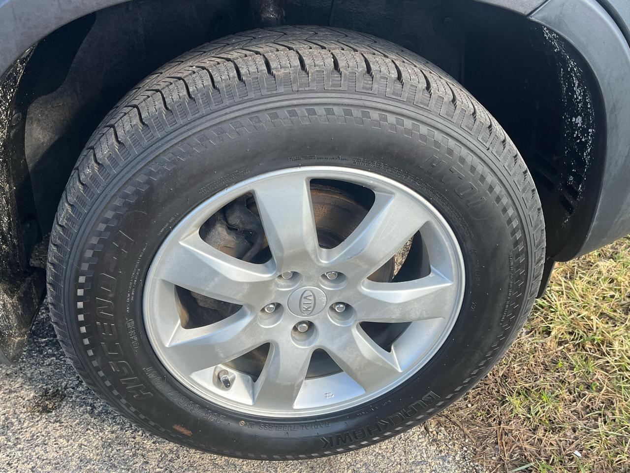 Kia Sorento LX 2WD 2011