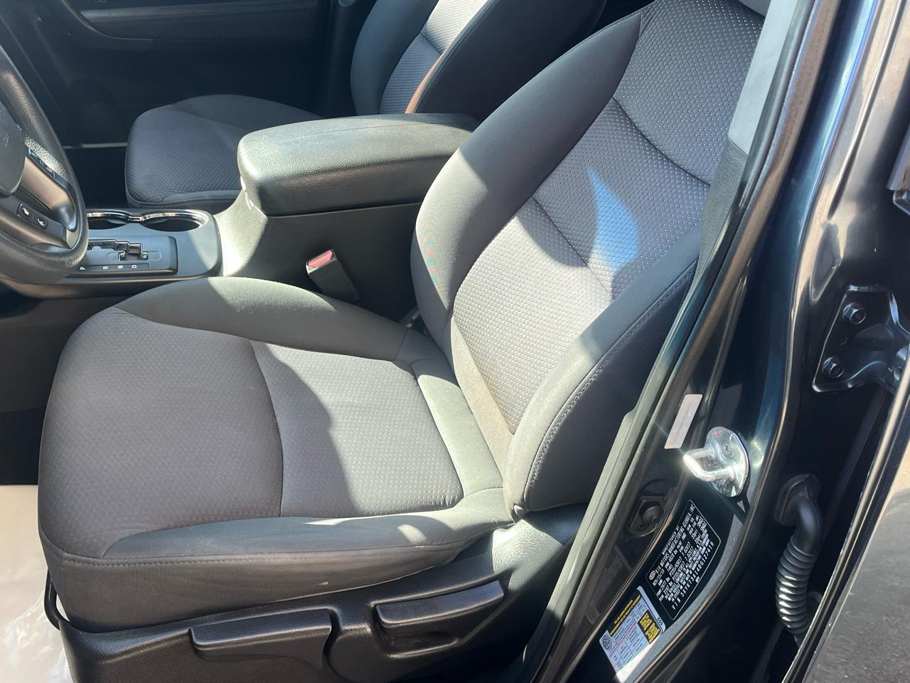 Kia Sorento LX 2WD 2011