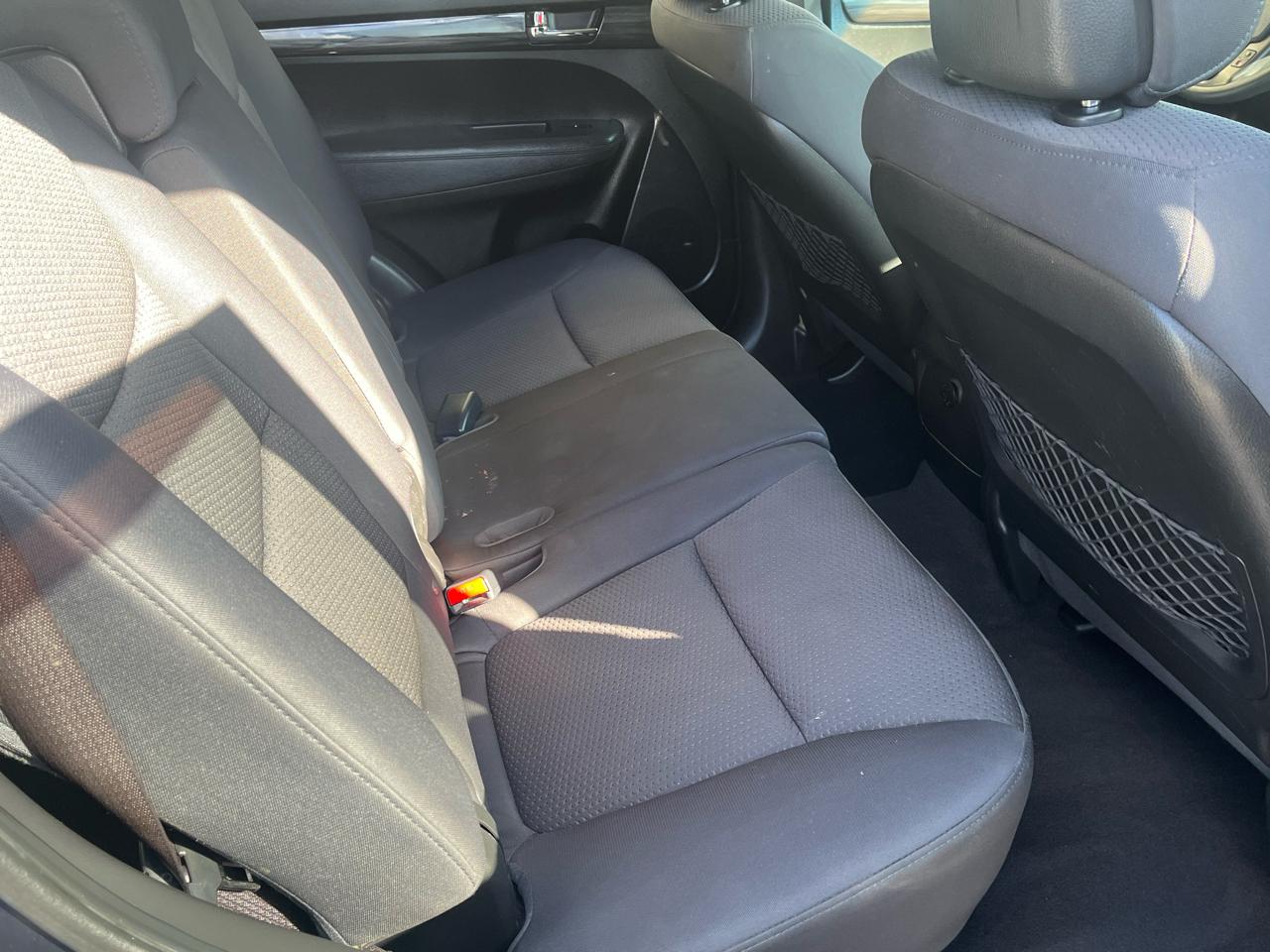 Kia Sorento LX 2WD 2011