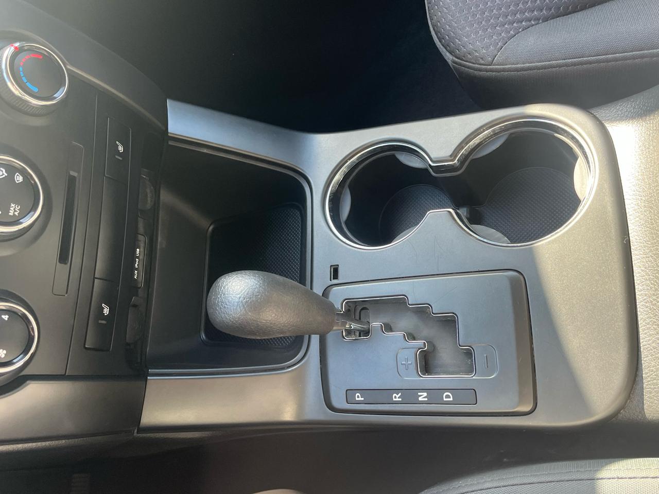 Kia Sorento LX 2WD 2011