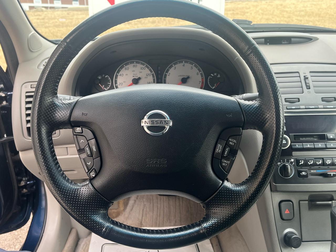 Nissan Maxima GLE 2003