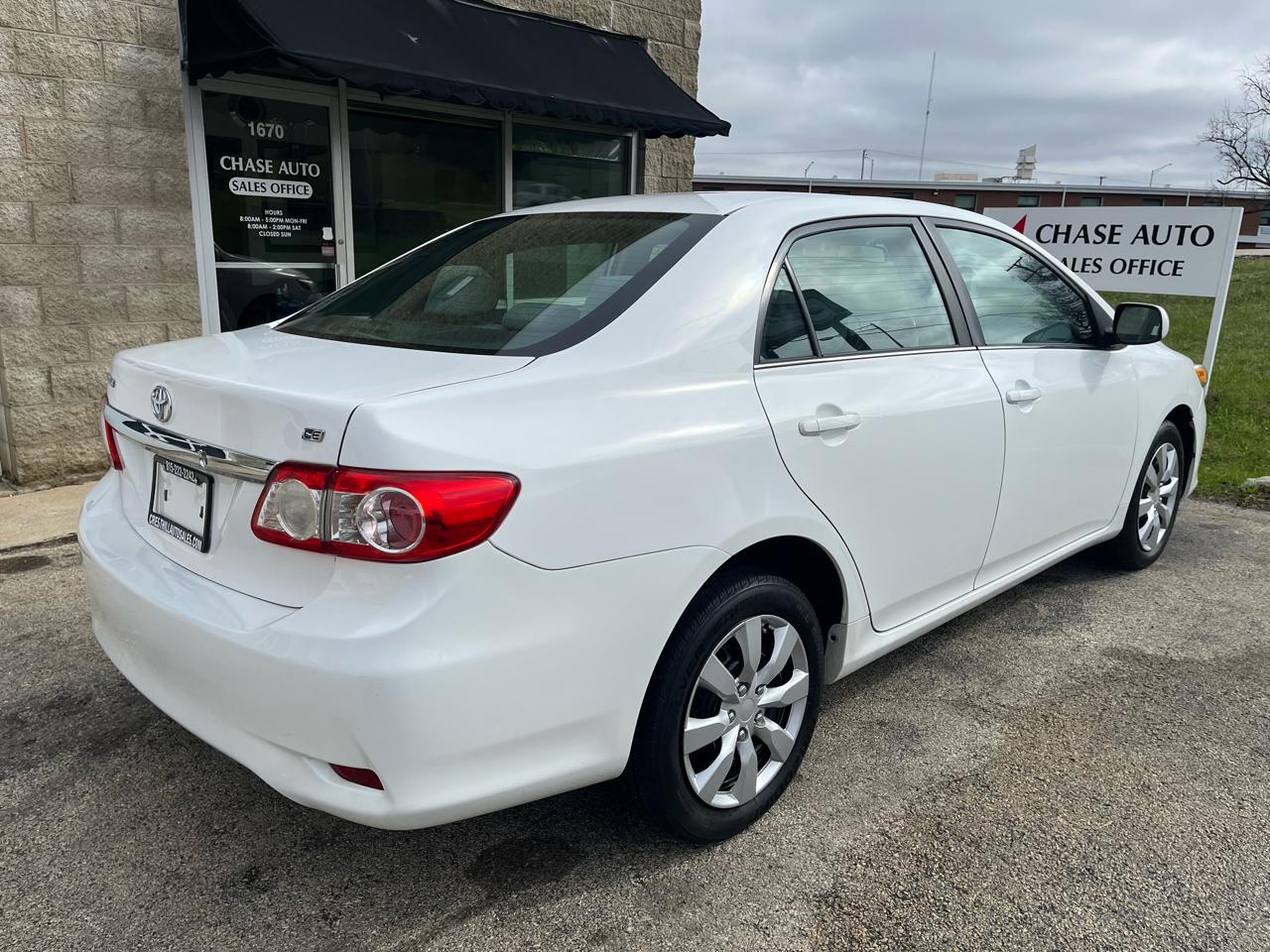 Toyota Corolla LE 4D Sedan 2013