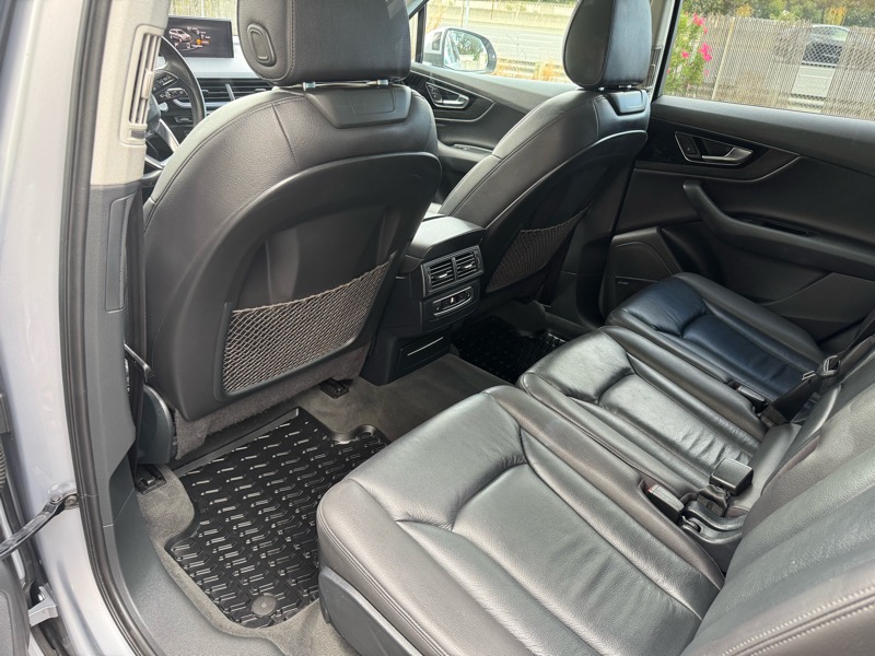 2017 Audi Q7 3.0T Premium Plus photo 10