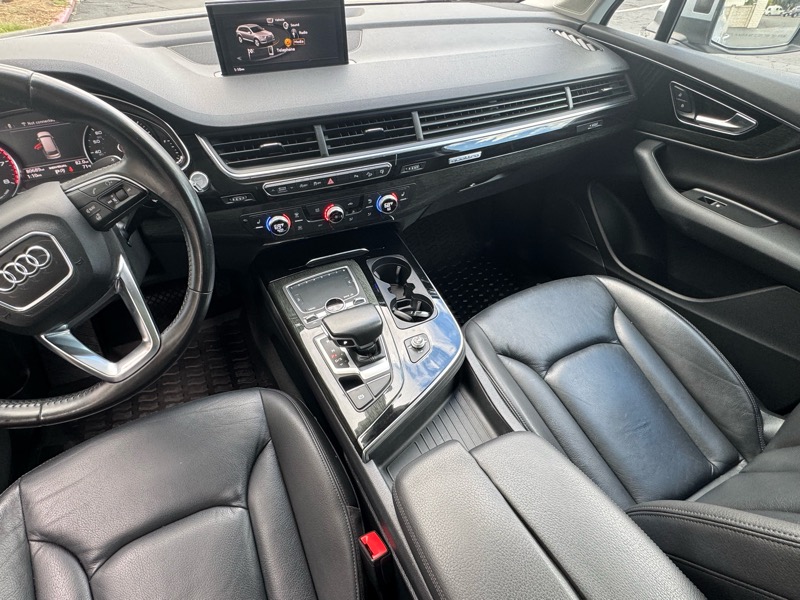 2017 Audi Q7 3.0T Premium Plus photo 12