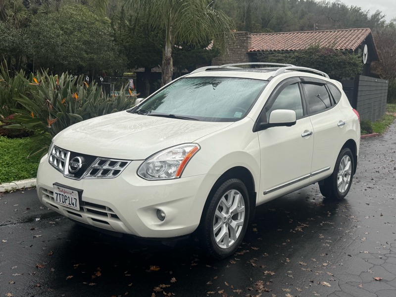 2013 Nissan Rogue S's photo