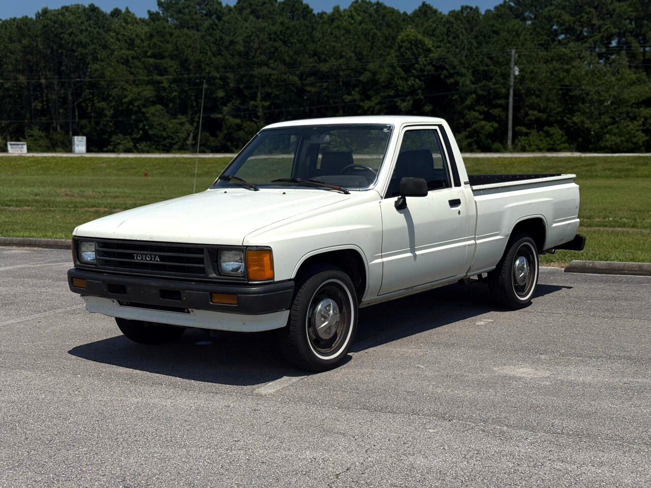 1987 Toyota Pickup 1/2 Ton Standard Bed Regular Cab 2WD