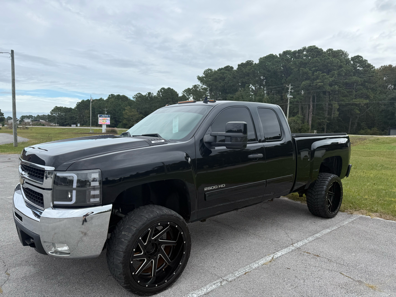 2009 Chevrolet Silverado 2500HD LT1 Ext. Cab Long Box 4WD