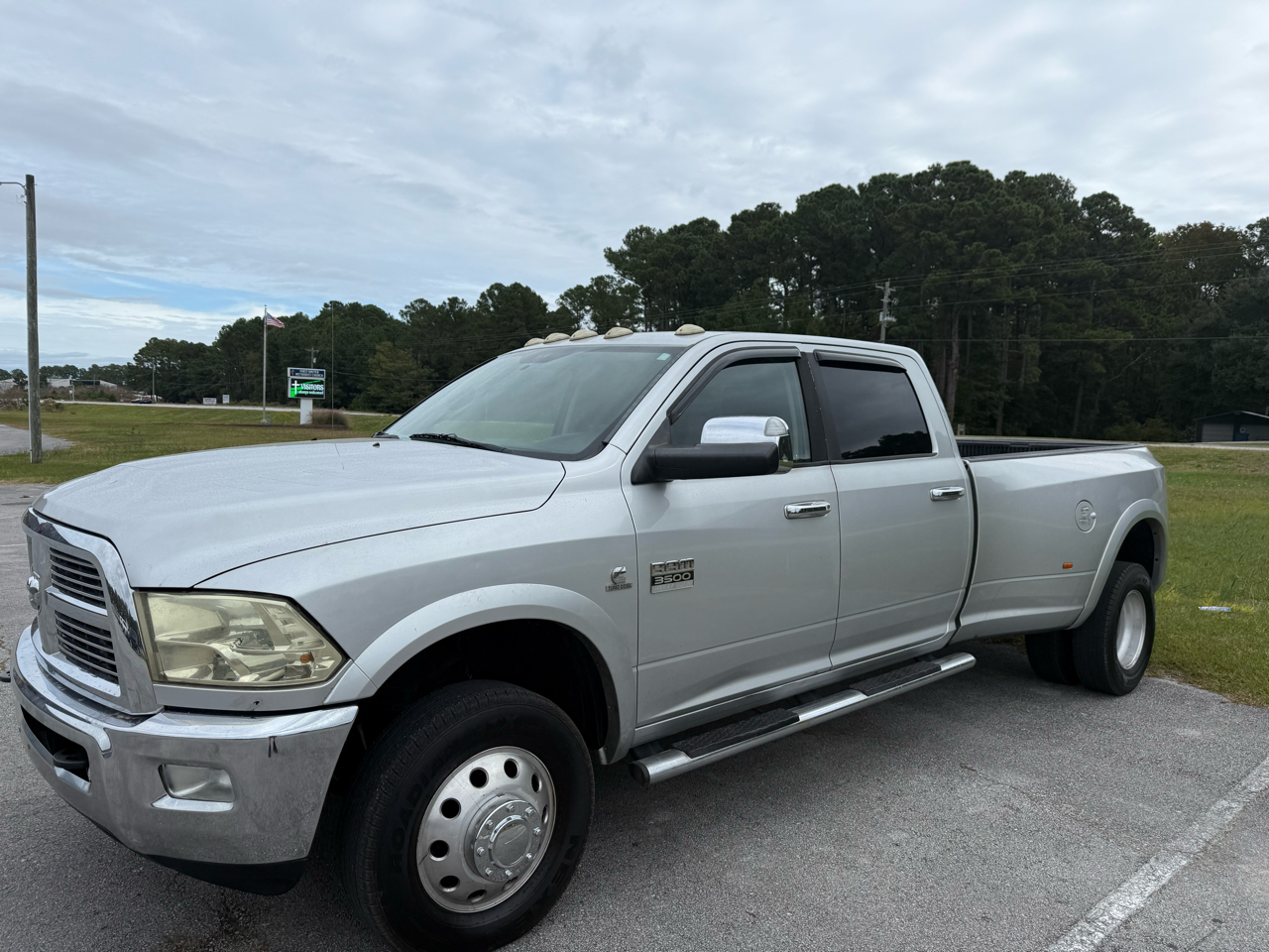 2011 Dodge 3500 ST Crew Cab SWB 4WD DRW