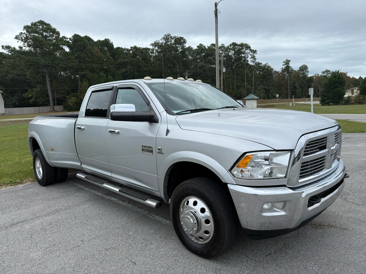 Dodge 3500 ST Crew Cab SWB 4WD DRW 2011