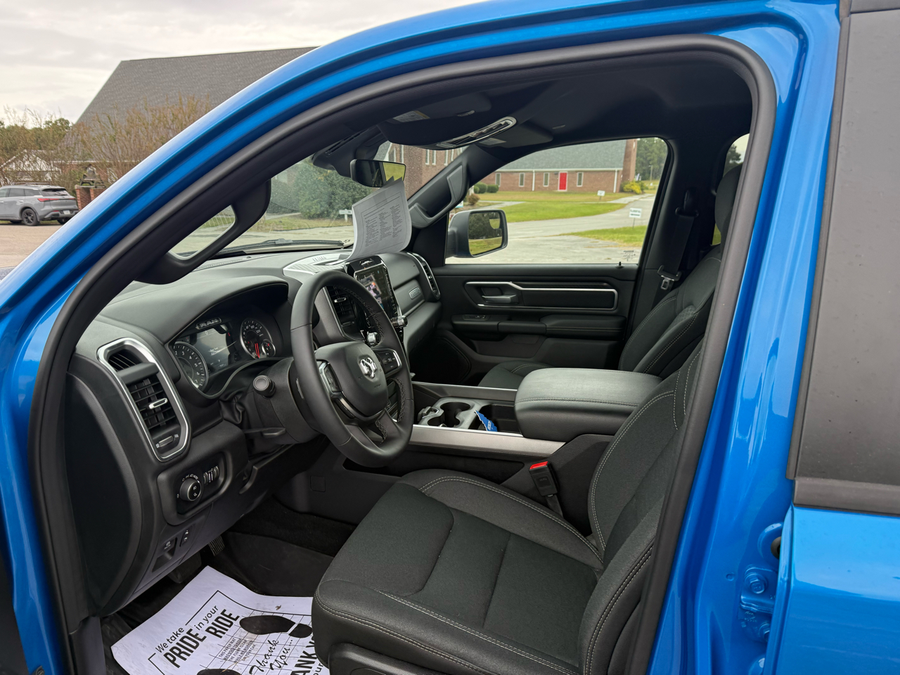 RAM 1500 Big Horn Crew Cab SWB 2WD 2025