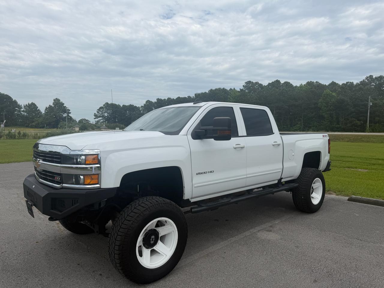 2017 Chevrolet Silverado 2500HD LT Crew Cab 4WD