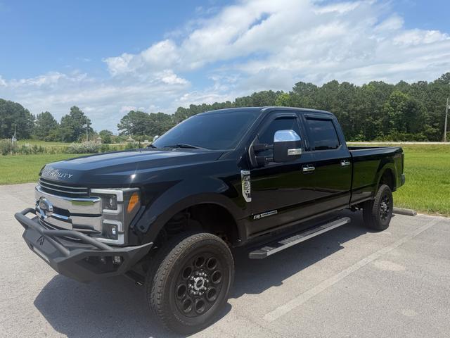 Black (BLK) 2018 Ford F-250 Super Duty King Ranch Crew Cab 4WD Pickup Truck Four-Wheel Drive Automatic