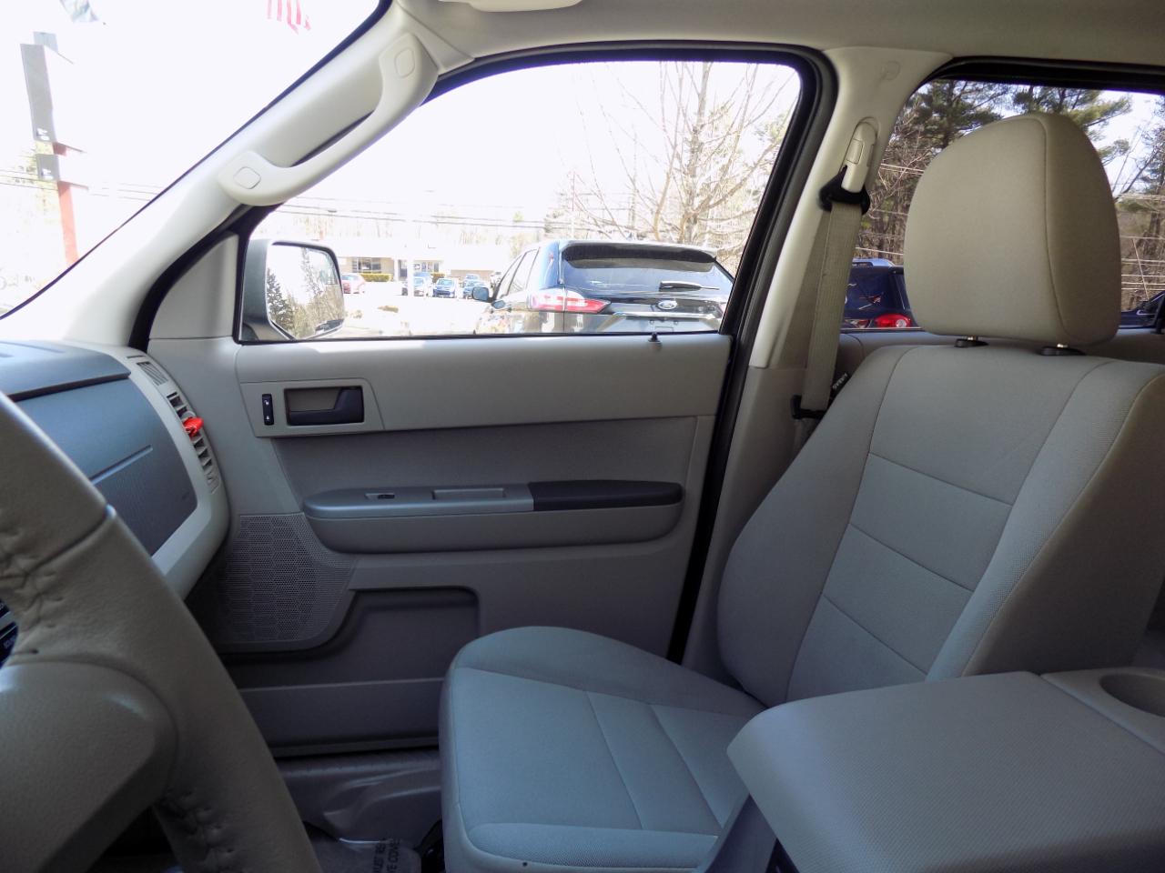 Ford Escape XLT 4WD 2012