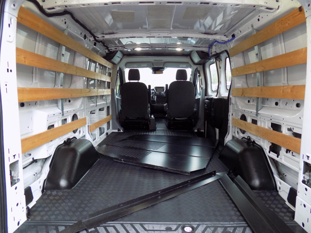 Ford Transit 250 Van Low Roof 60/40 Pass.130-in. WB 2017