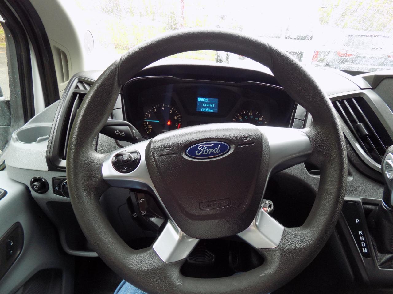 Ford Transit 250 Van Low Roof 60/40 Pass.130-in. WB 2017