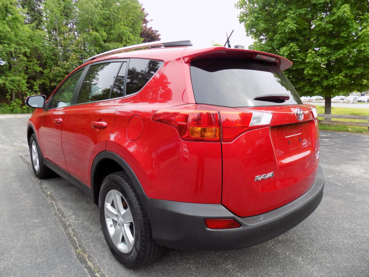 Toyota RAV4 XLE AWD 2013