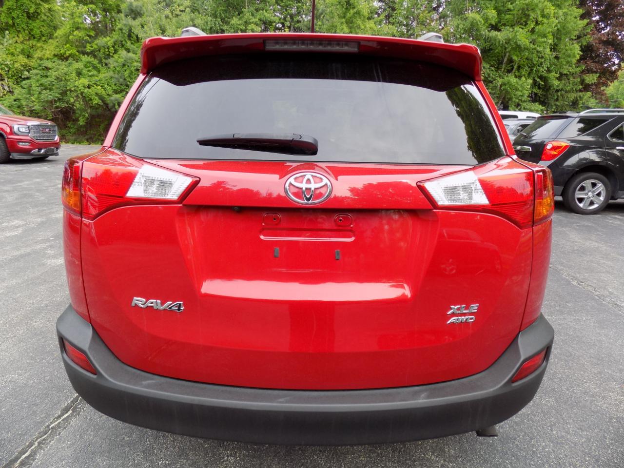 Toyota RAV4 XLE AWD 2013