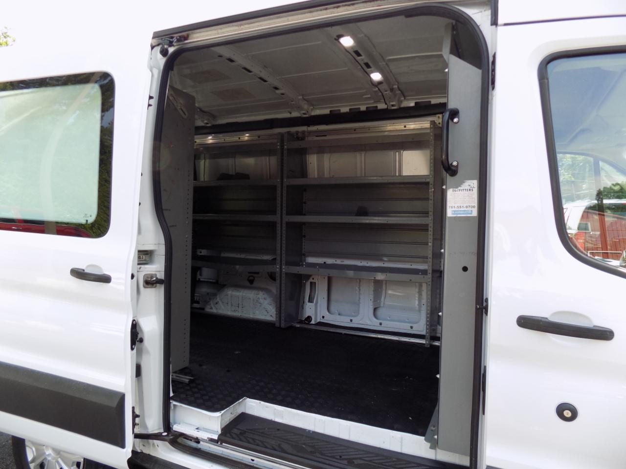 Ford Transit 250 Van Med. Roof w/Sliding Pass. 130-in. WB 2018