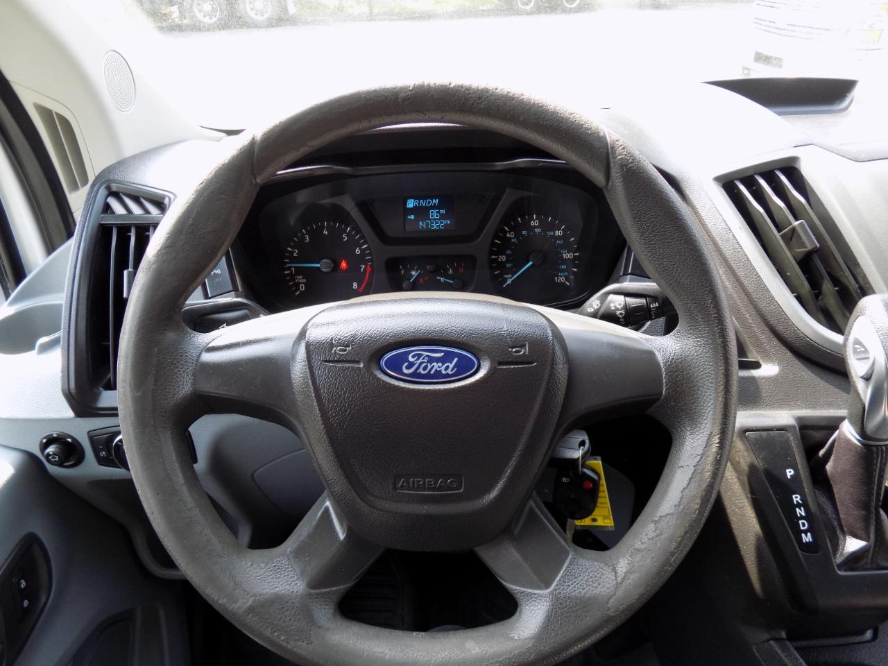 Ford Transit 250 Van Med. Roof w/Sliding Pass. 130-in. WB 2018
