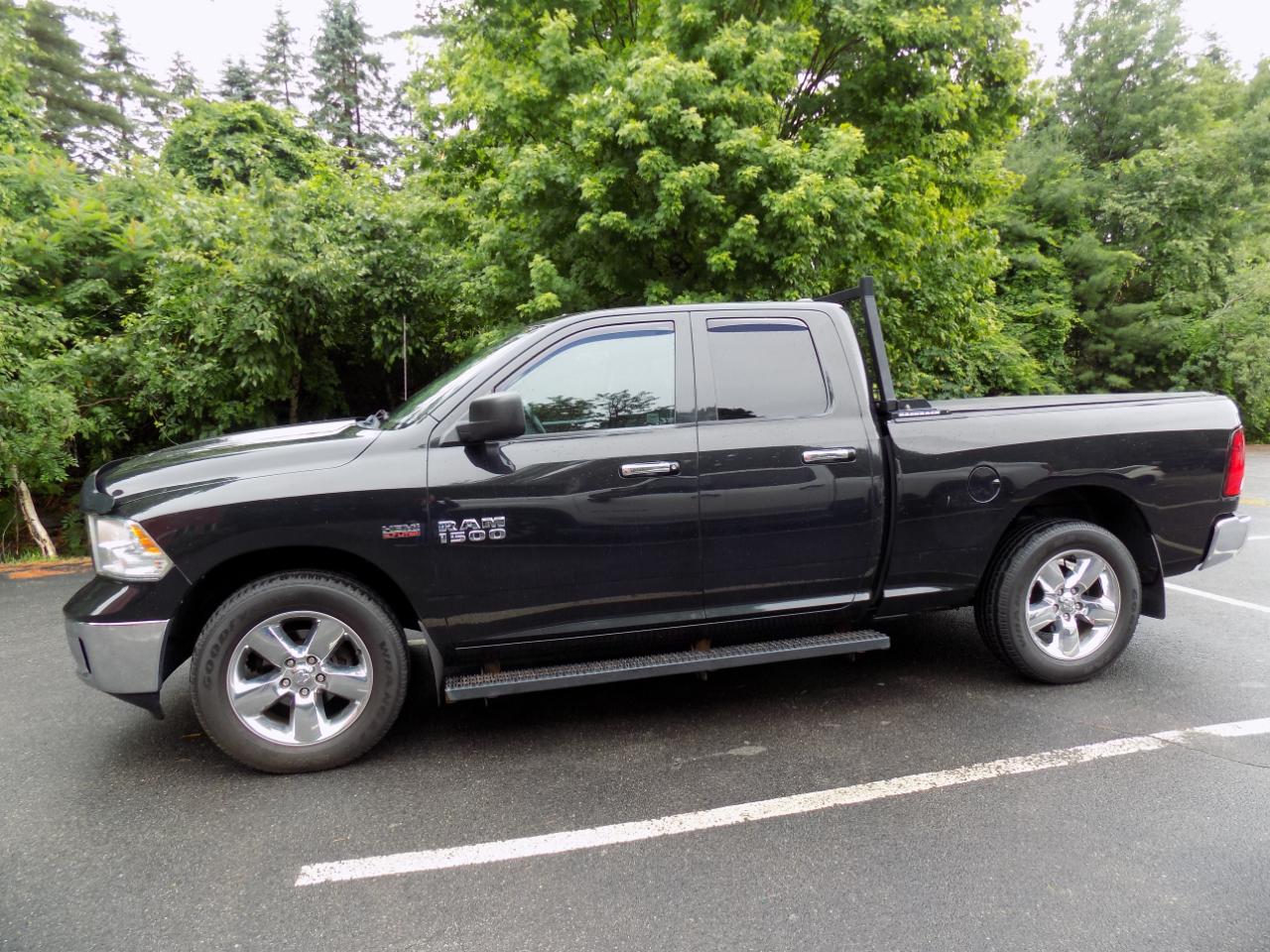 RAM 1500 SLT Quad Cab 4WD 2016