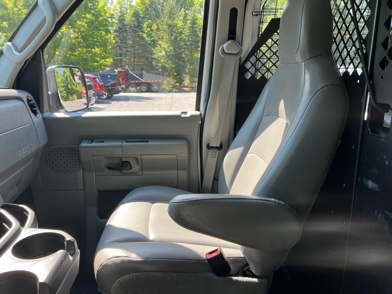 Ford Econoline E-150 2014