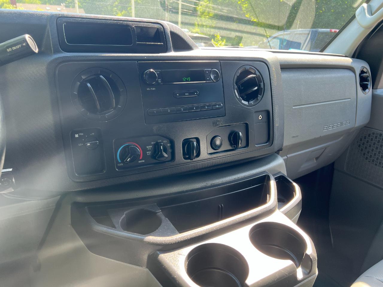 Ford Econoline E-150 2014