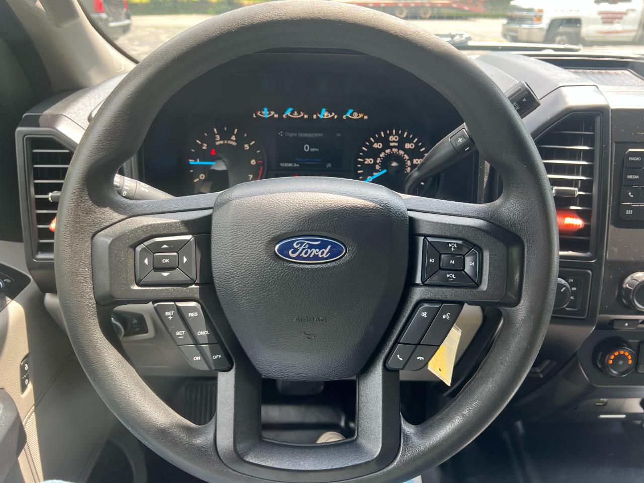 Ford F-150 4WD SuperCab 145" XL 2018