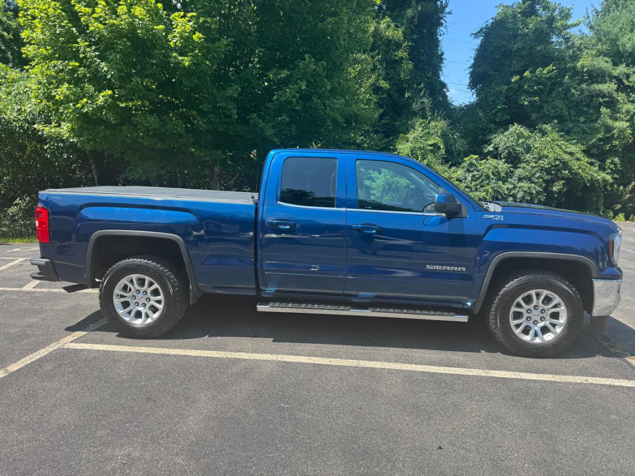 GMC Sierra 1500 SLE Double Cab 4WD 2017