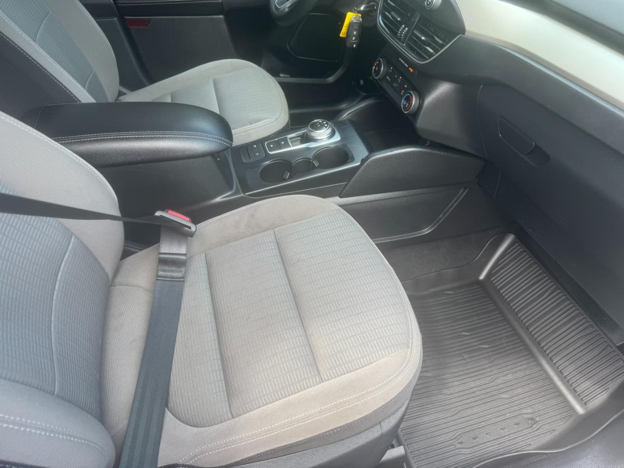 Ford Escape S 2022
