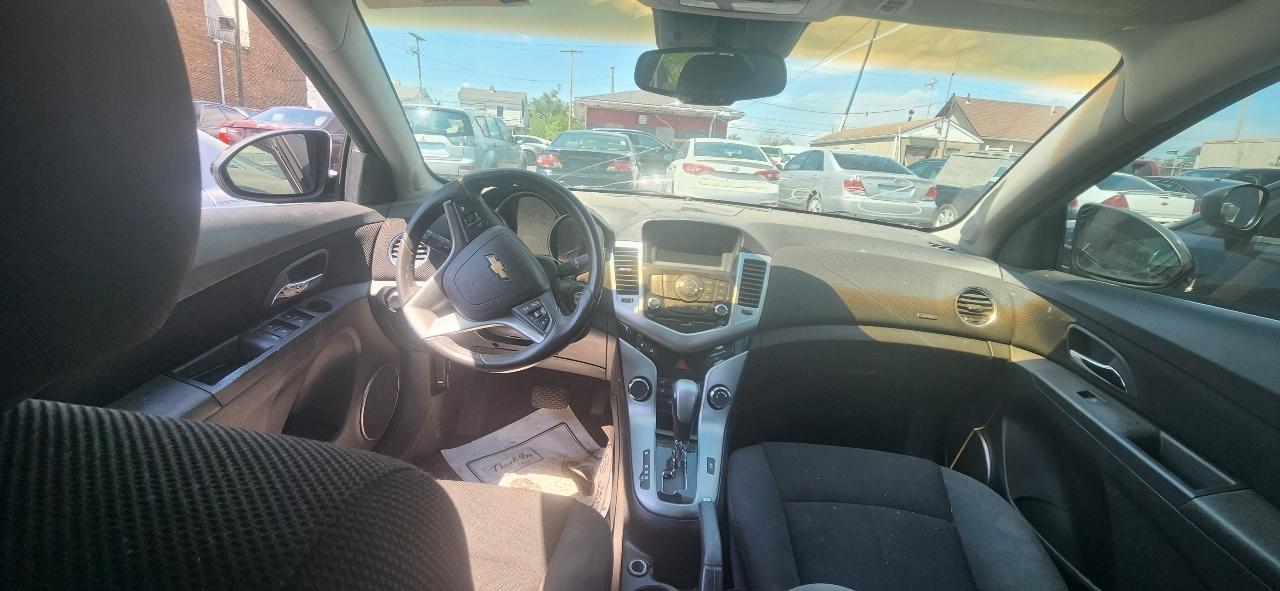 Chevrolet Cruze 1LT 2011