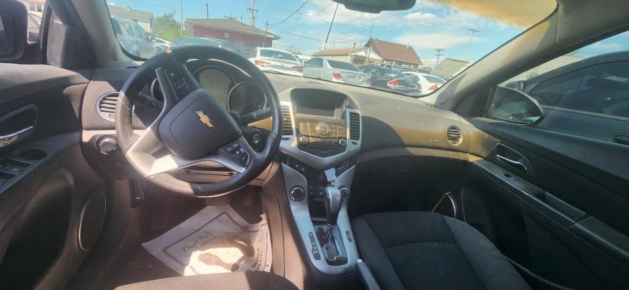 Chevrolet Cruze 1LT 2011