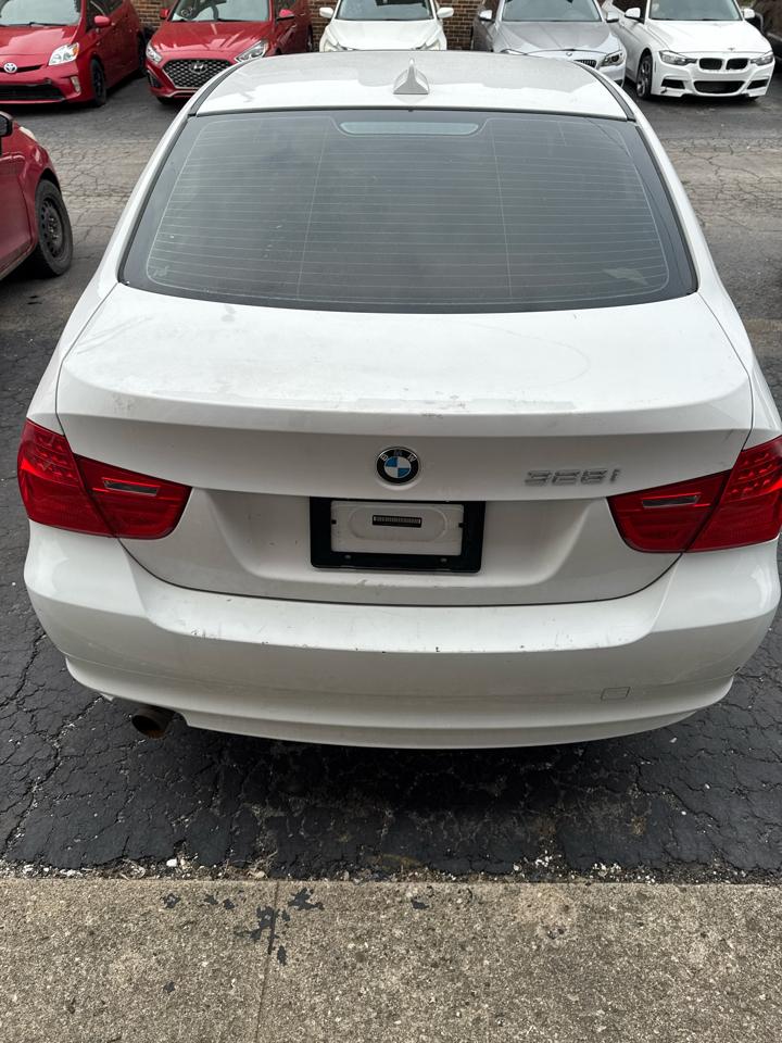 BMW 3-Series 328i xDrive 2010