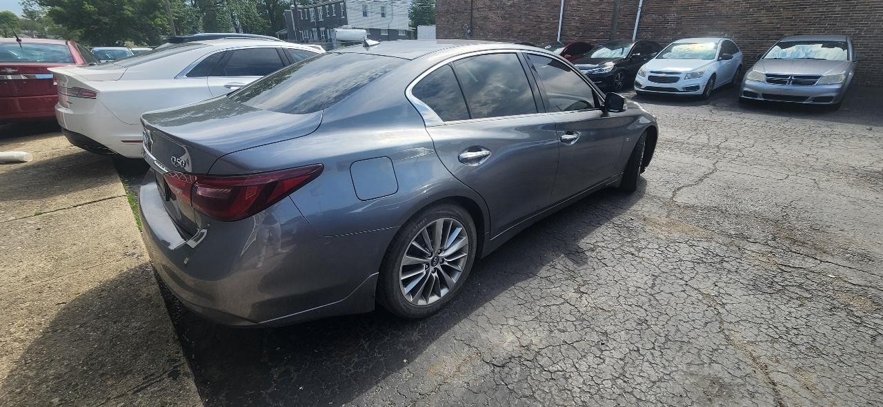 Infiniti Q50 3.0t LUXE AWD 2018